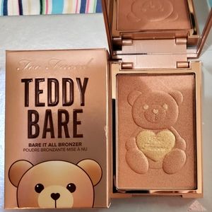 Too Faced Teddy Bare It All Highlight Bronzer